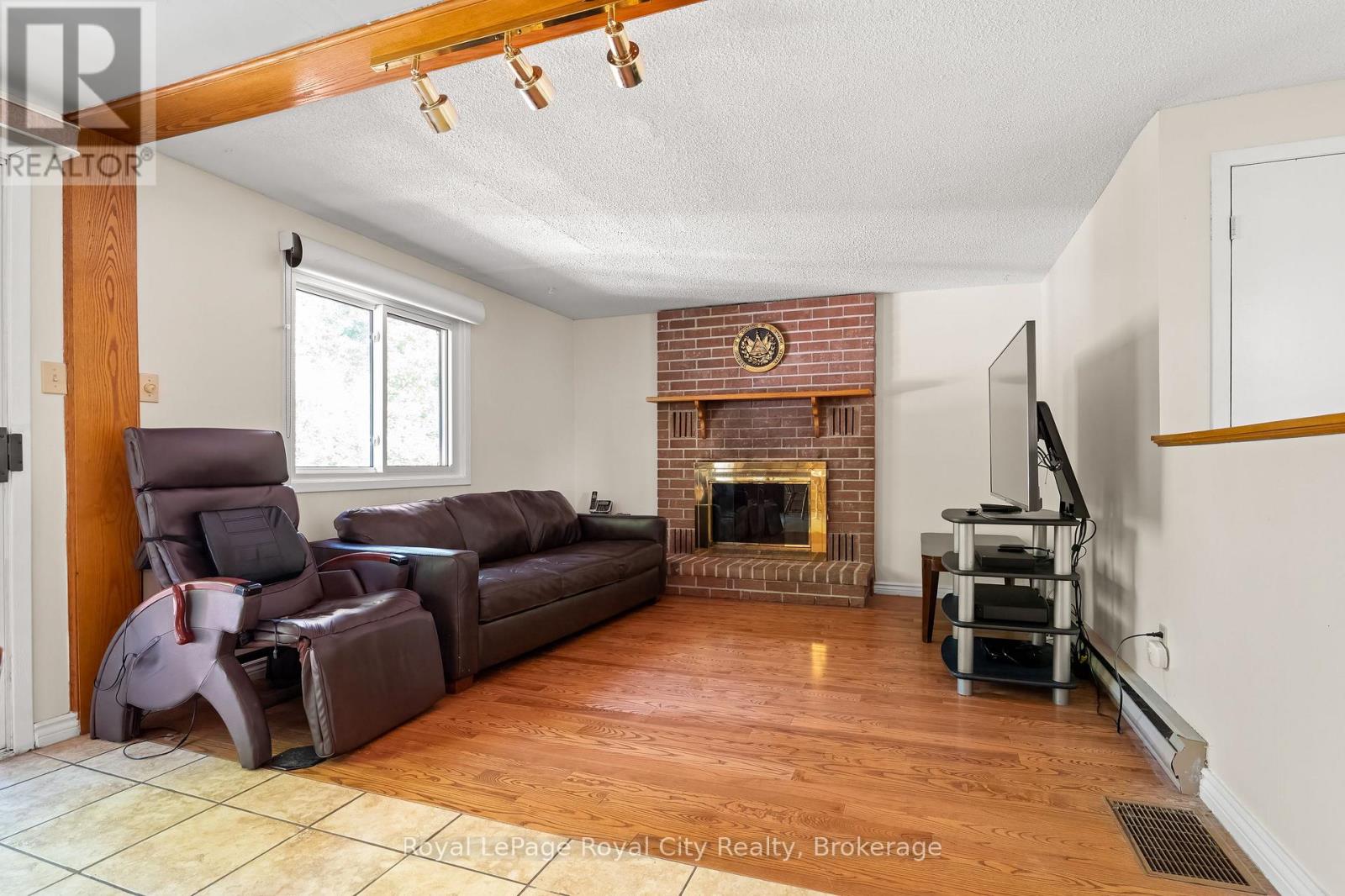 121 IMPERIAL ROAD N - 5
