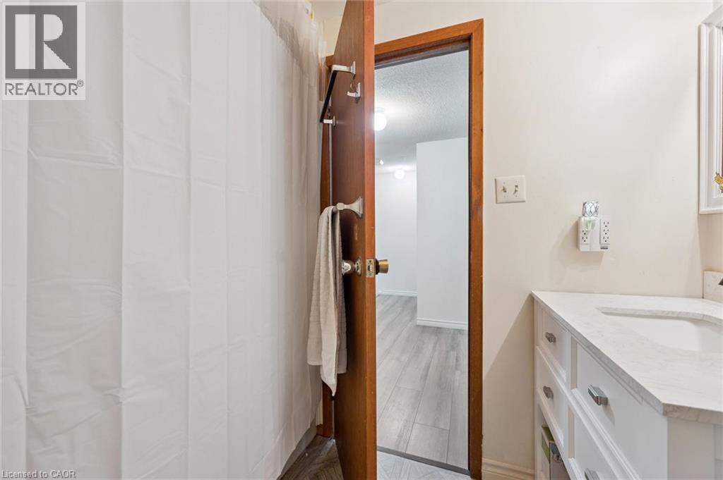 #53 46 CEDARWOODS Crescent - 23