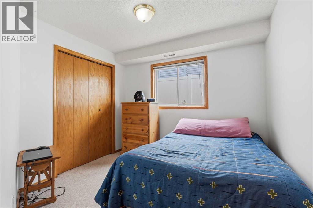46 Atkinson Crescent - 24