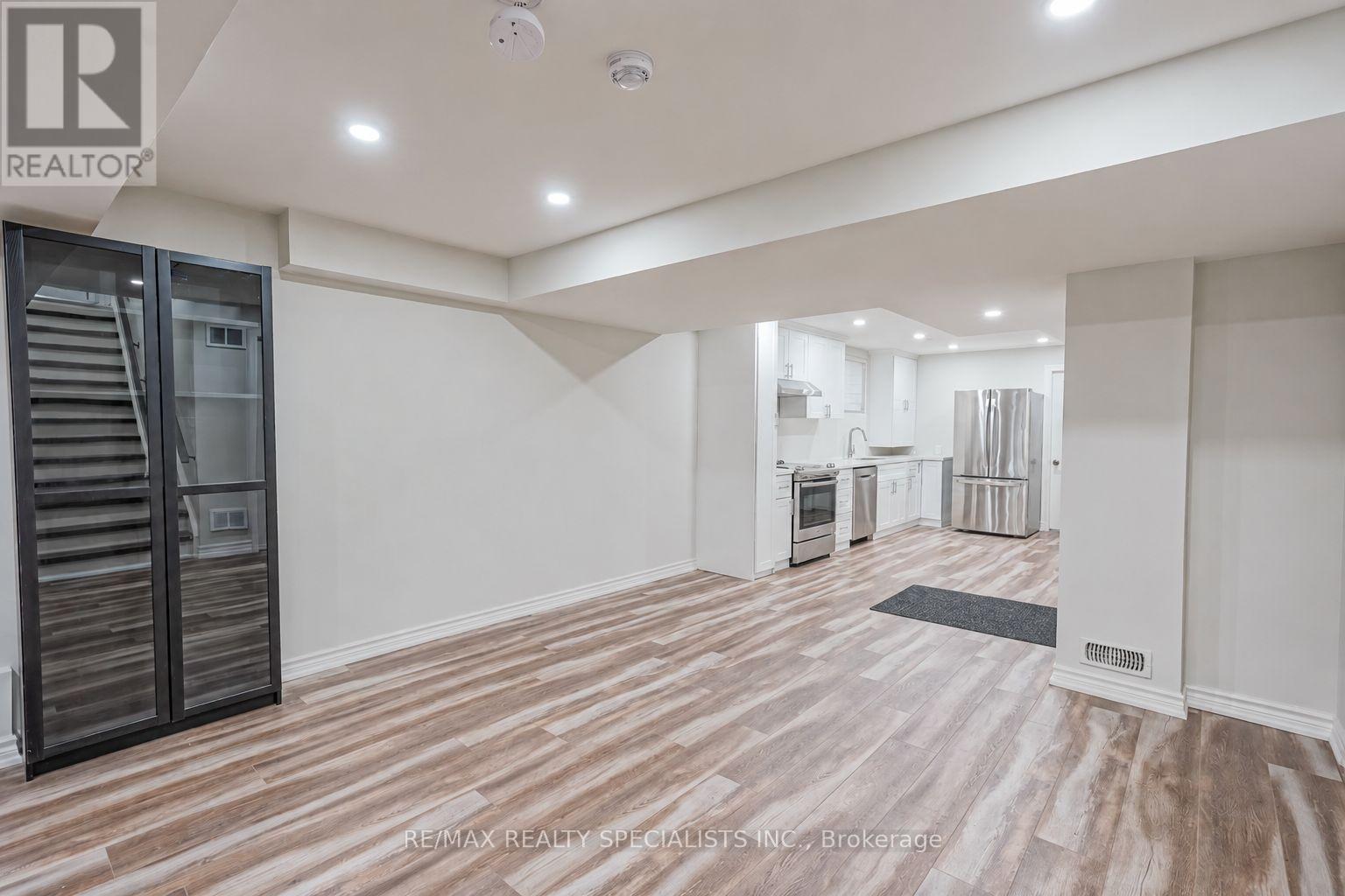 117 NORMA CRESCENT - Image 39