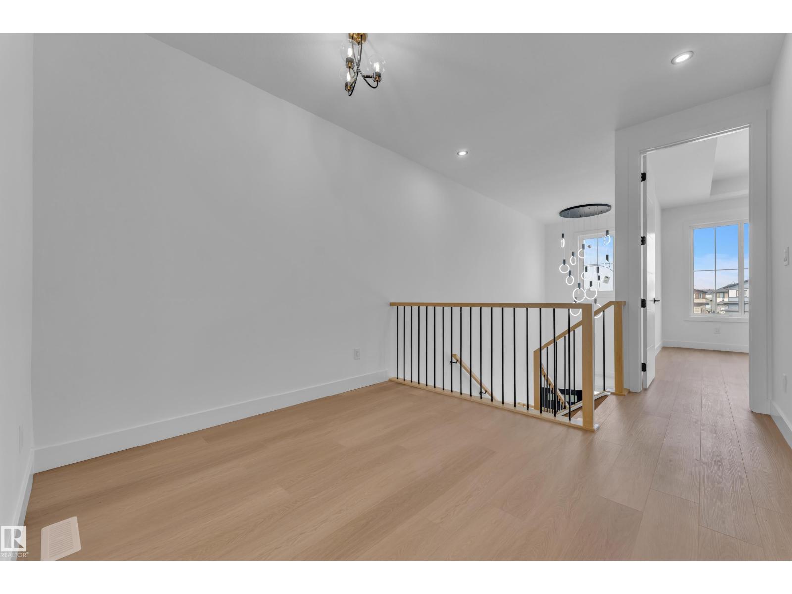 512 Robinson BV - Image 14
