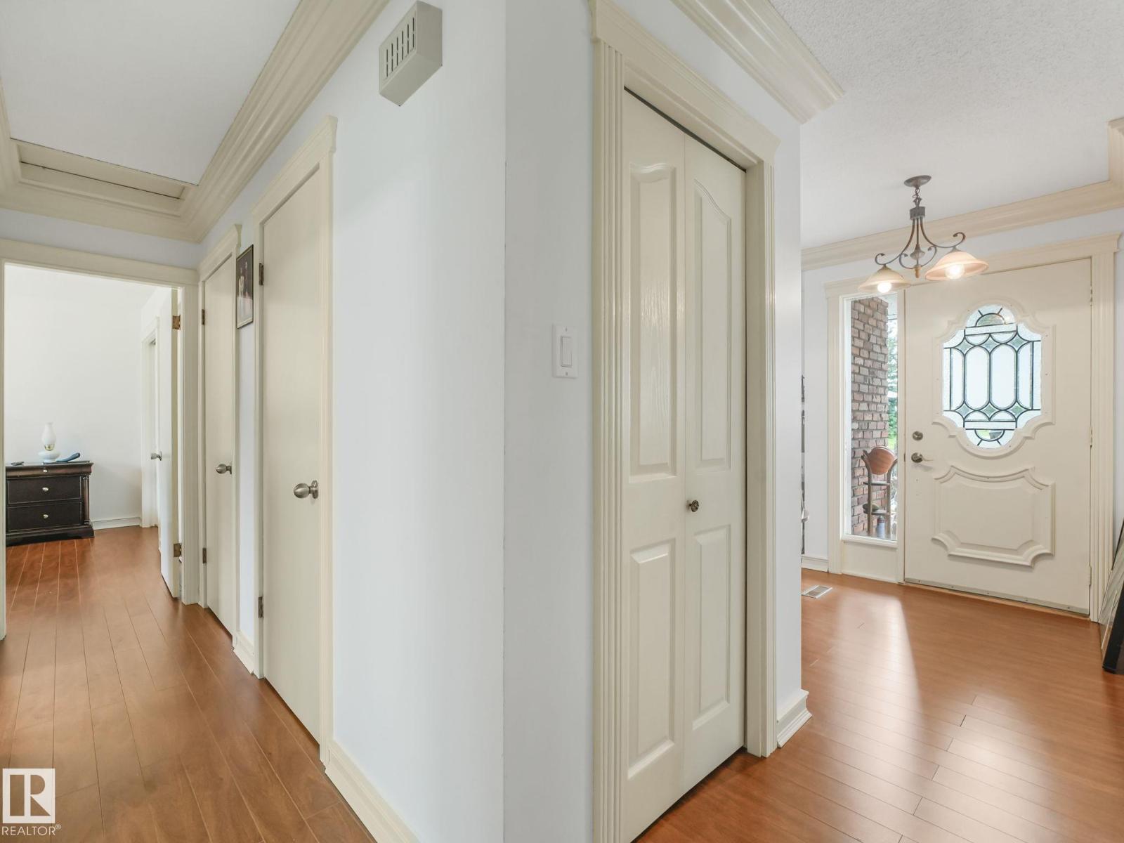 10912 5 AV SW - Image 20
