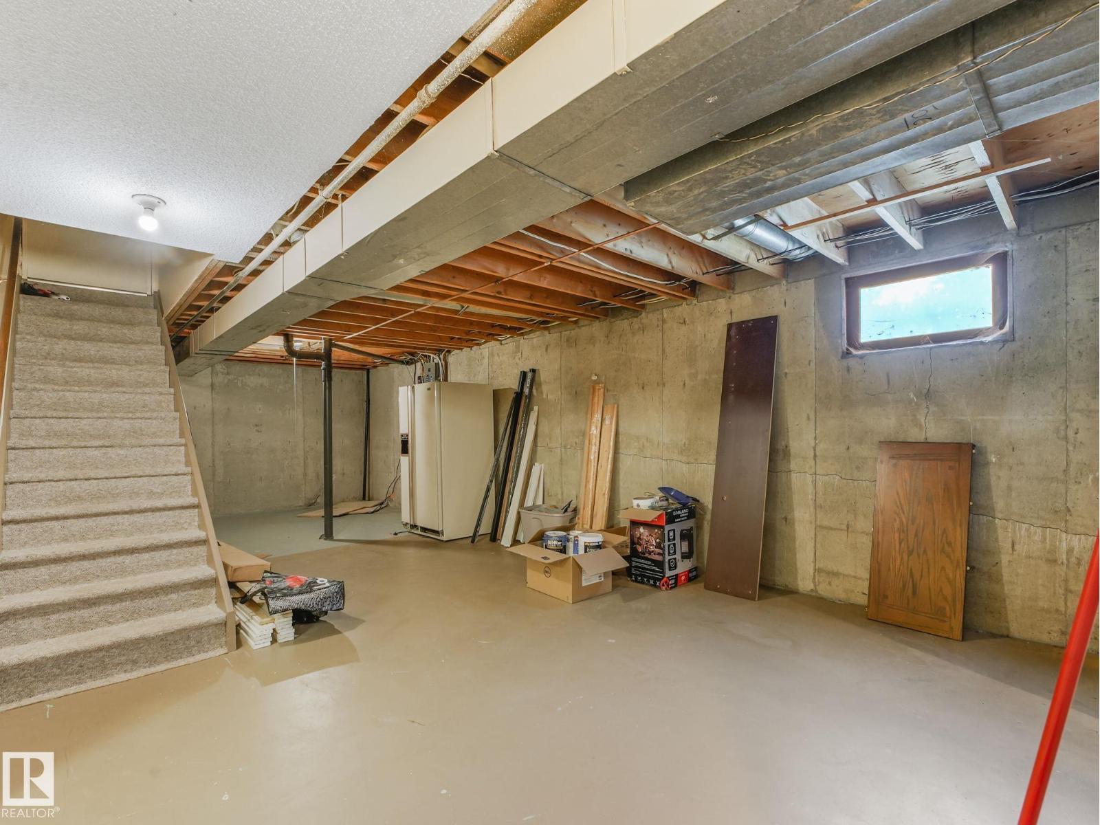 10912 5 AV SW - 34