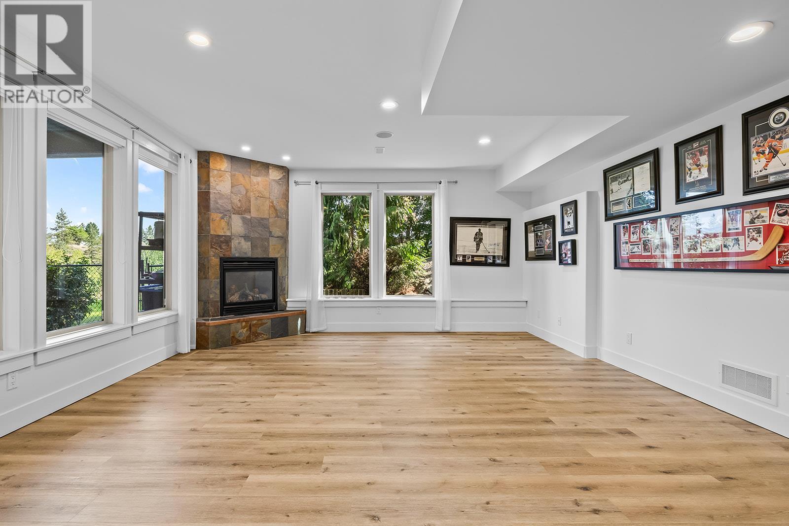 421 Tucker Court - 34