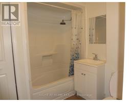 49 - 211 Veronica Drive, Kitchener, ON N2A2R8 Photo 10