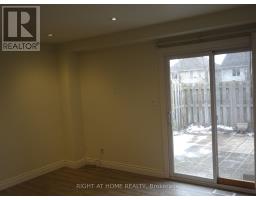 49 - 211 Veronica Drive, Kitchener, ON N2A2R8 Photo 16