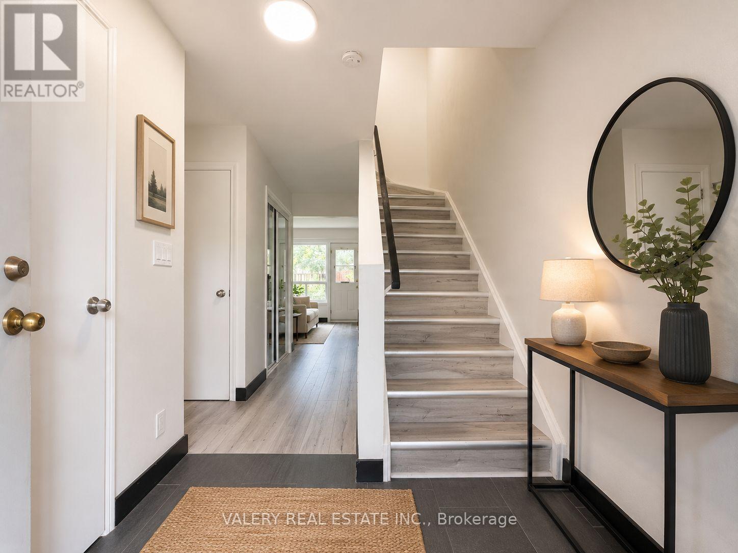 E - 528 SUNNYDALE PLACE — photo 2