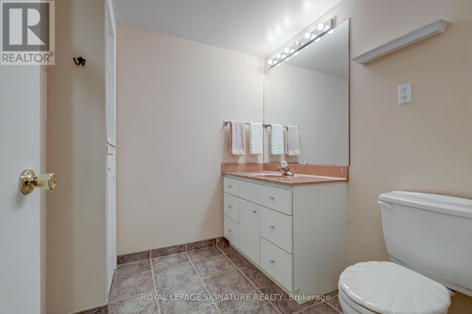 383 MAPLEHURST AVENUE - Image 24