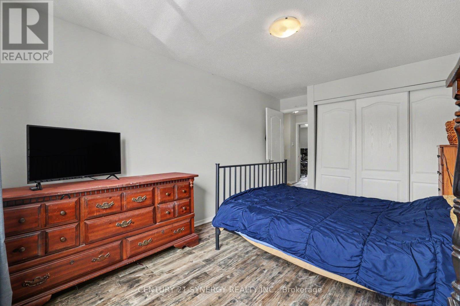 909D ELMSMERE ROAD - Image 24