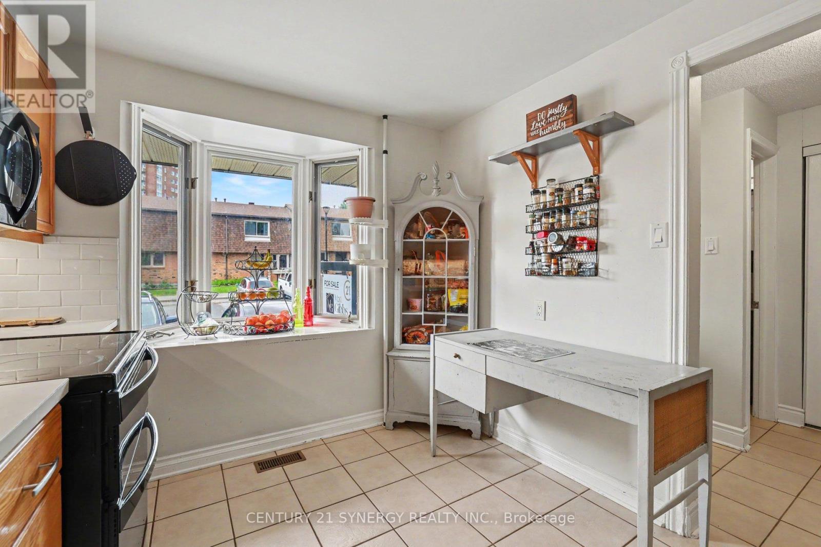 909D ELMSMERE ROAD - 9