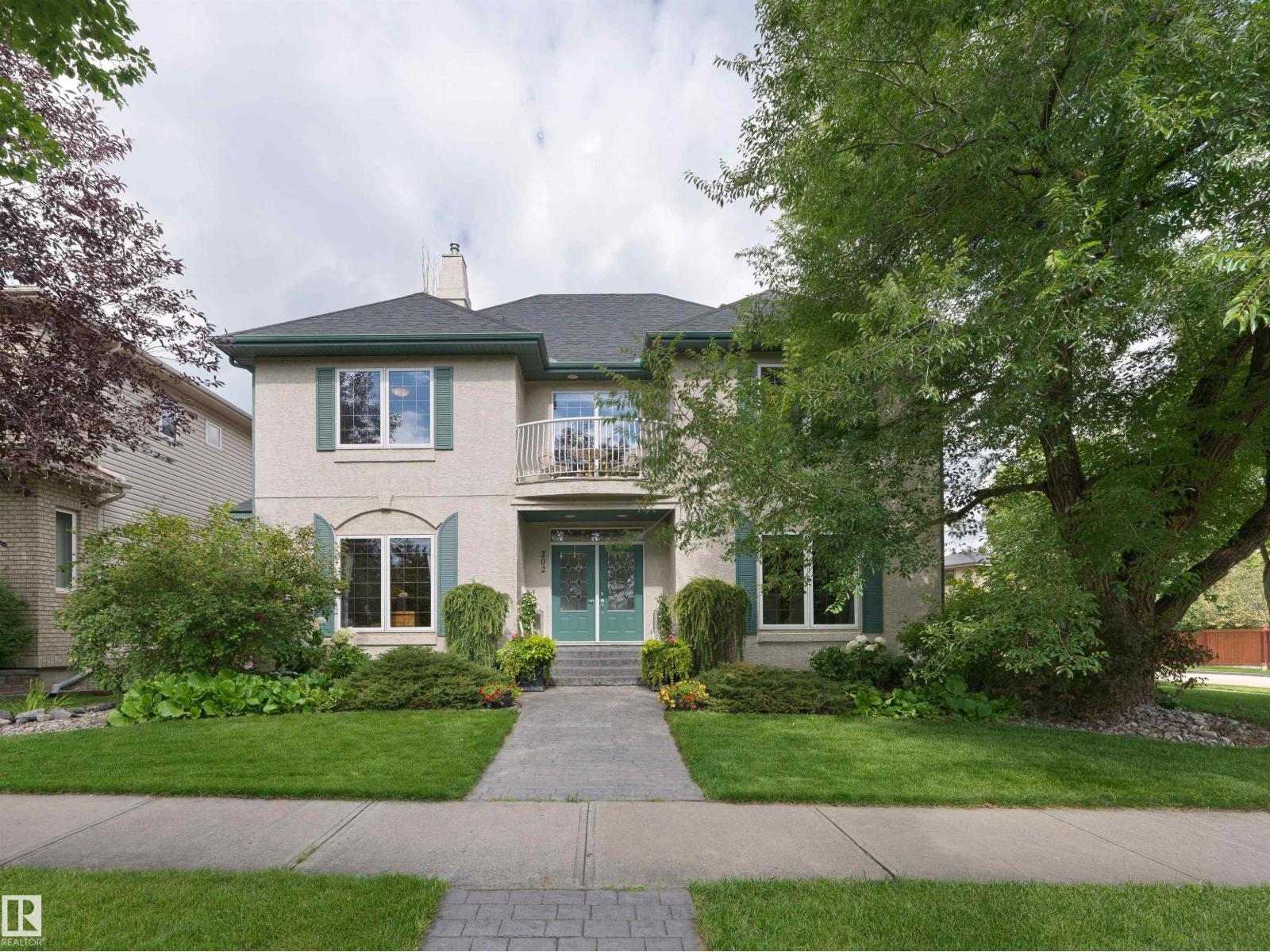 202 SASKATCHEWAN DR S NW - 1