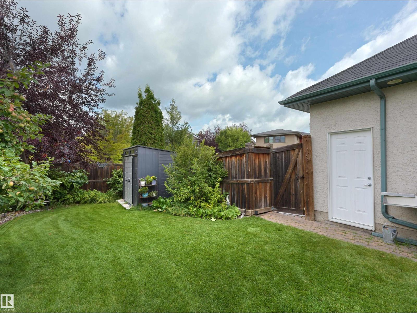 202 SASKATCHEWAN DR S NW - Image 41