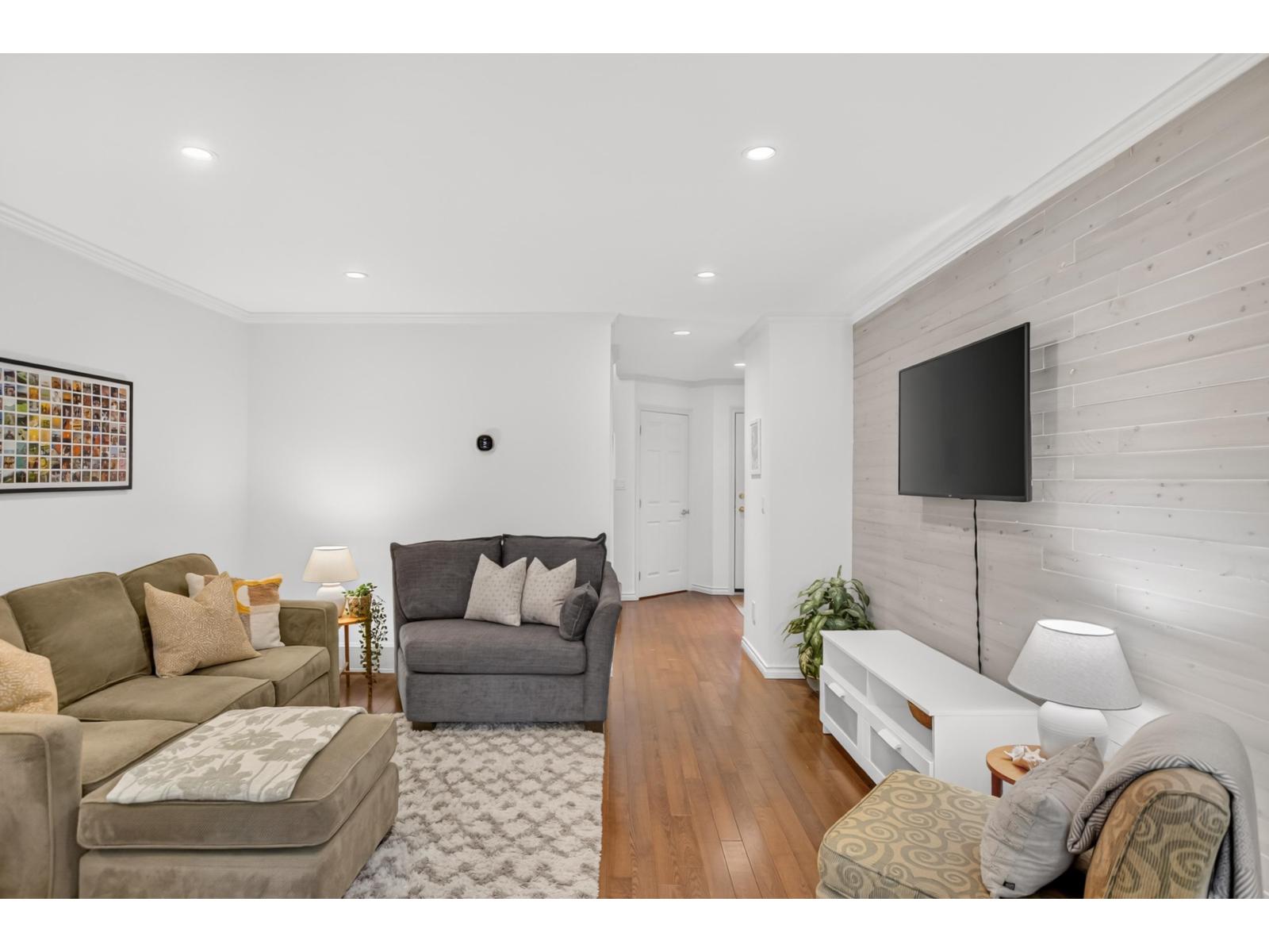 102 12741 16 AVENUE, White Rock