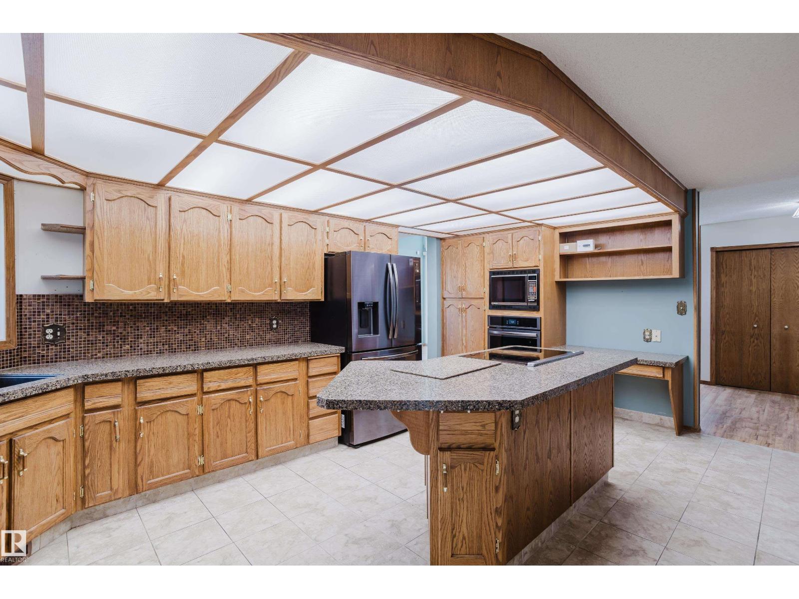 7 HILLTOP CR - Image 9