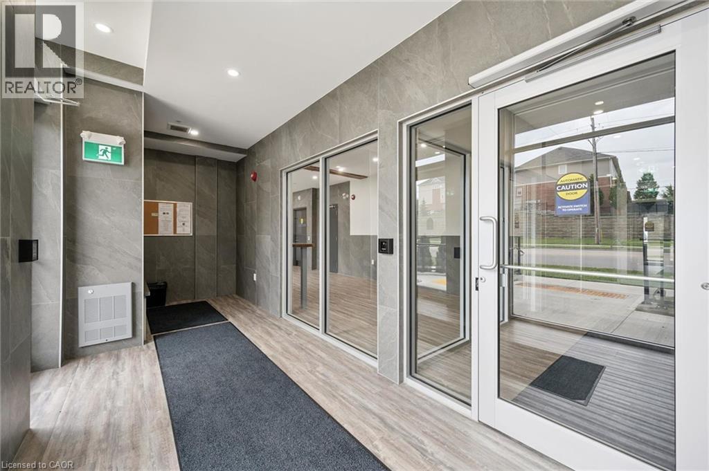 #203 408 DUNDAS Street S - 4