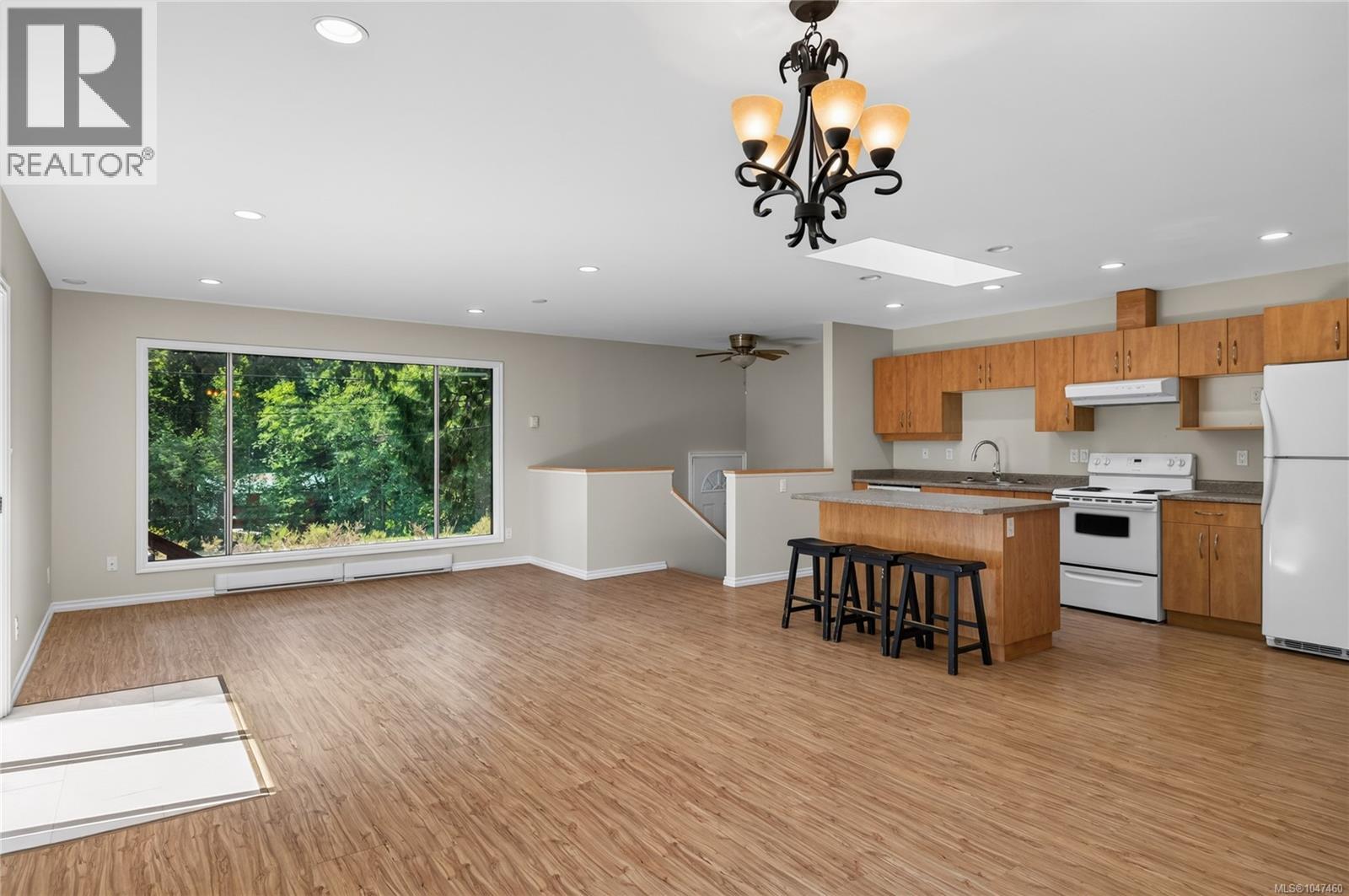 3627 Cedardale Rd - 5