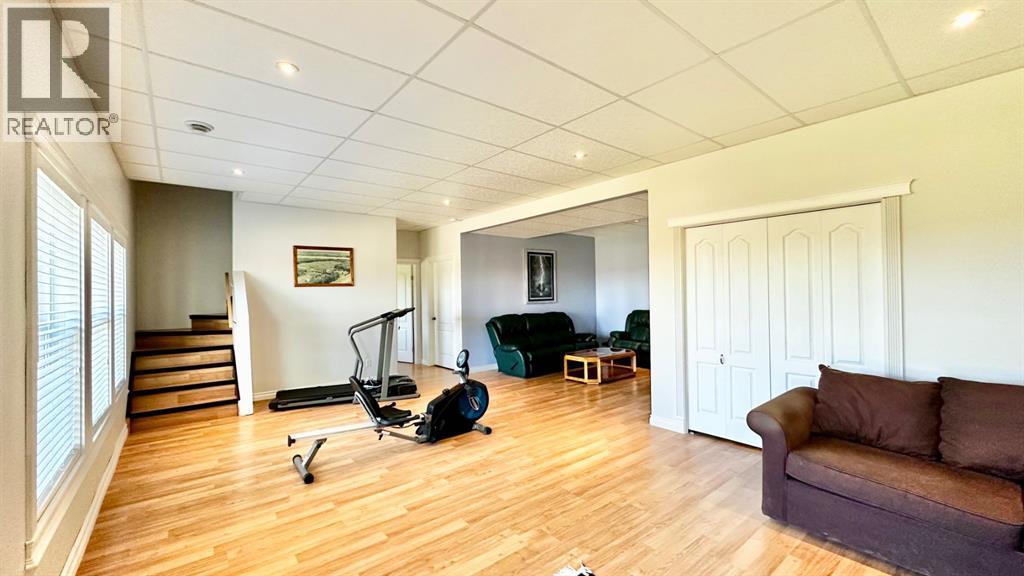 9530 100 Avenue - Image 38