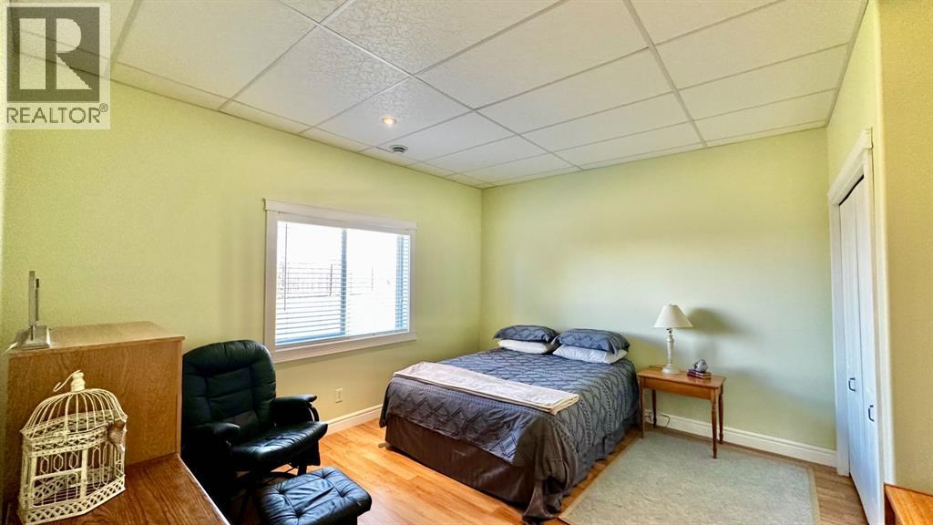 9530 100 Avenue - Image 45