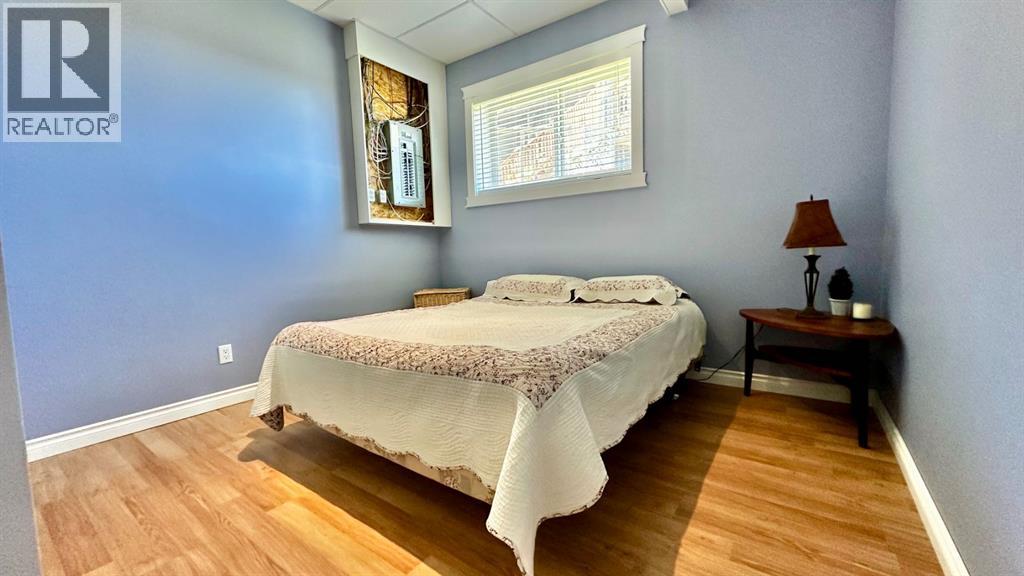 9530 100 Avenue - Image 43