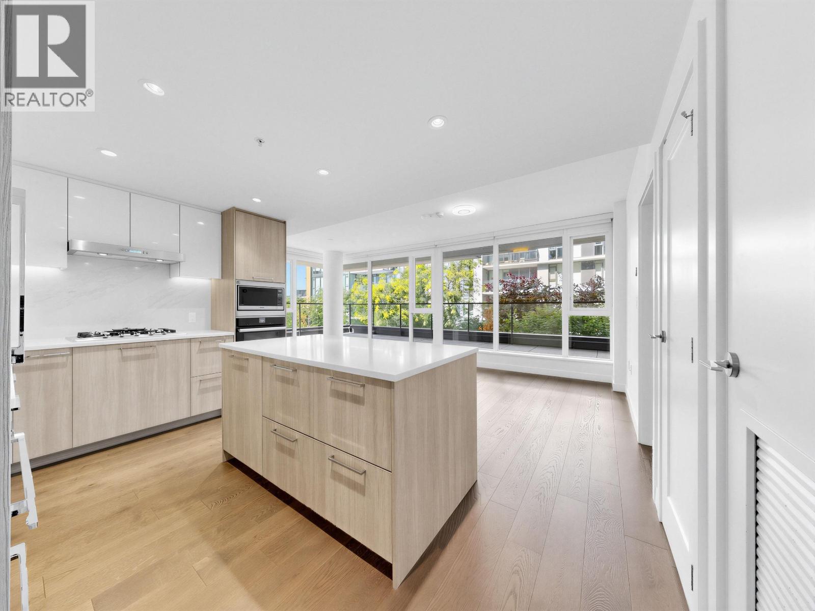 608 8160 MCMYN WAY, Richmond