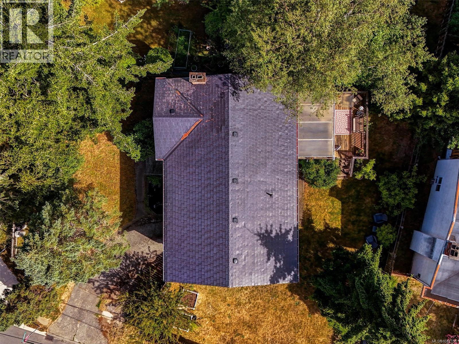 3941 Larchwood Dr, Saanich