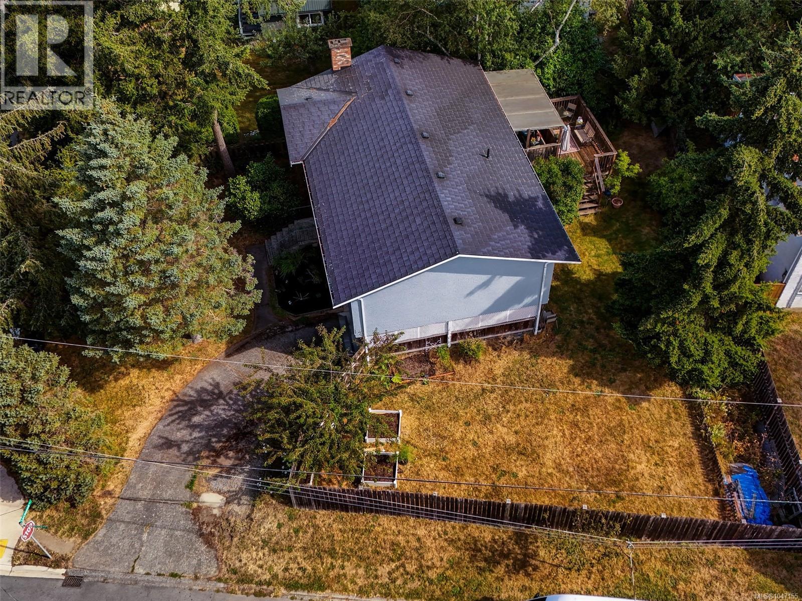 3941 Larchwood Dr, Saanich