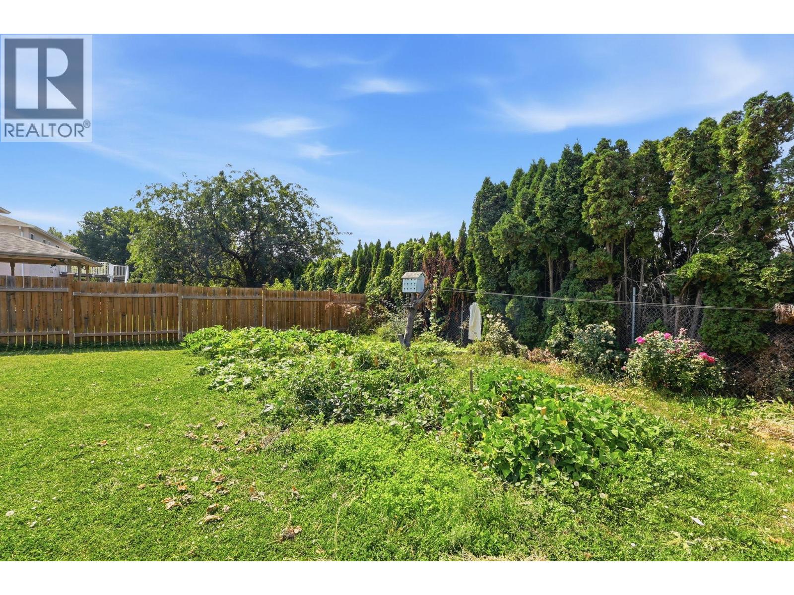 348 Phipps Crescent, Kelowna