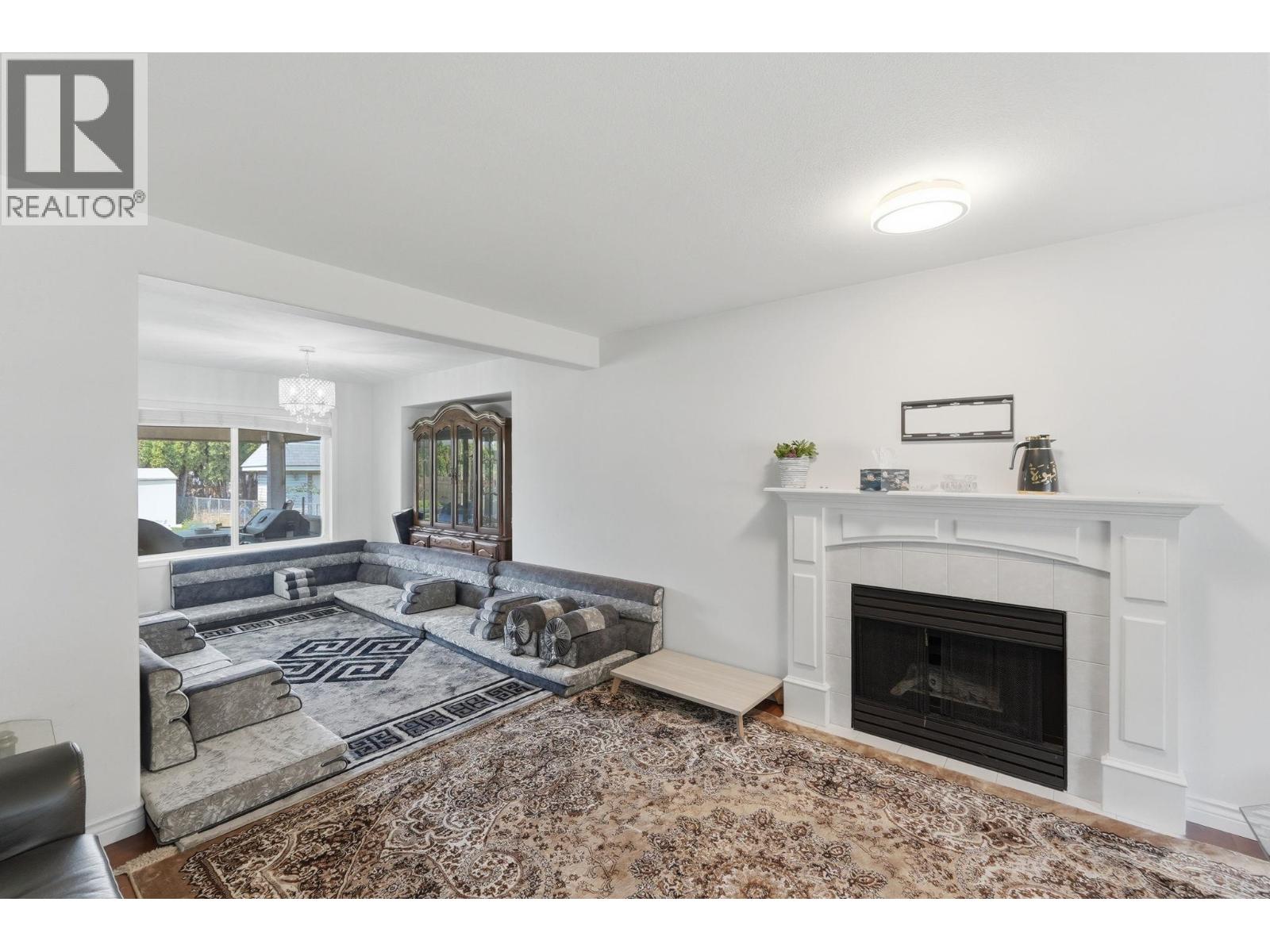348 Phipps Crescent, Kelowna