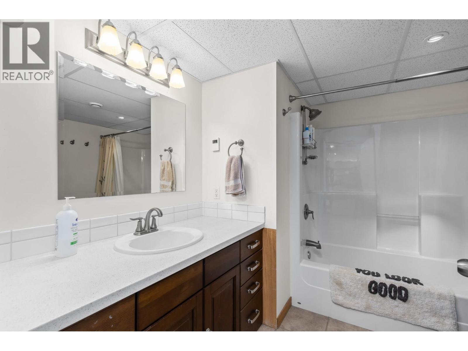 6333 Forest Hill Drive, Peachland