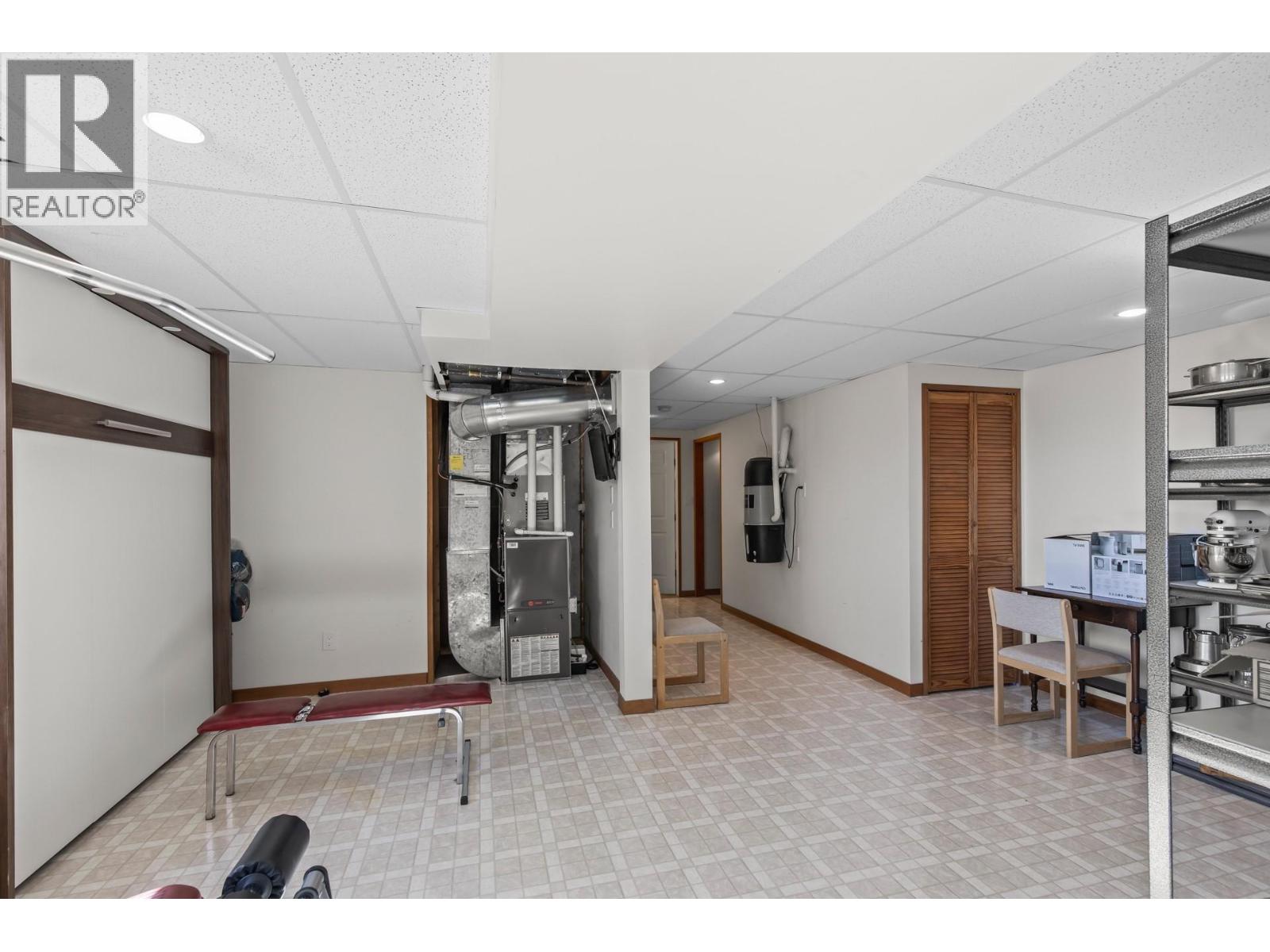 6333 Forest Hill Drive, Peachland