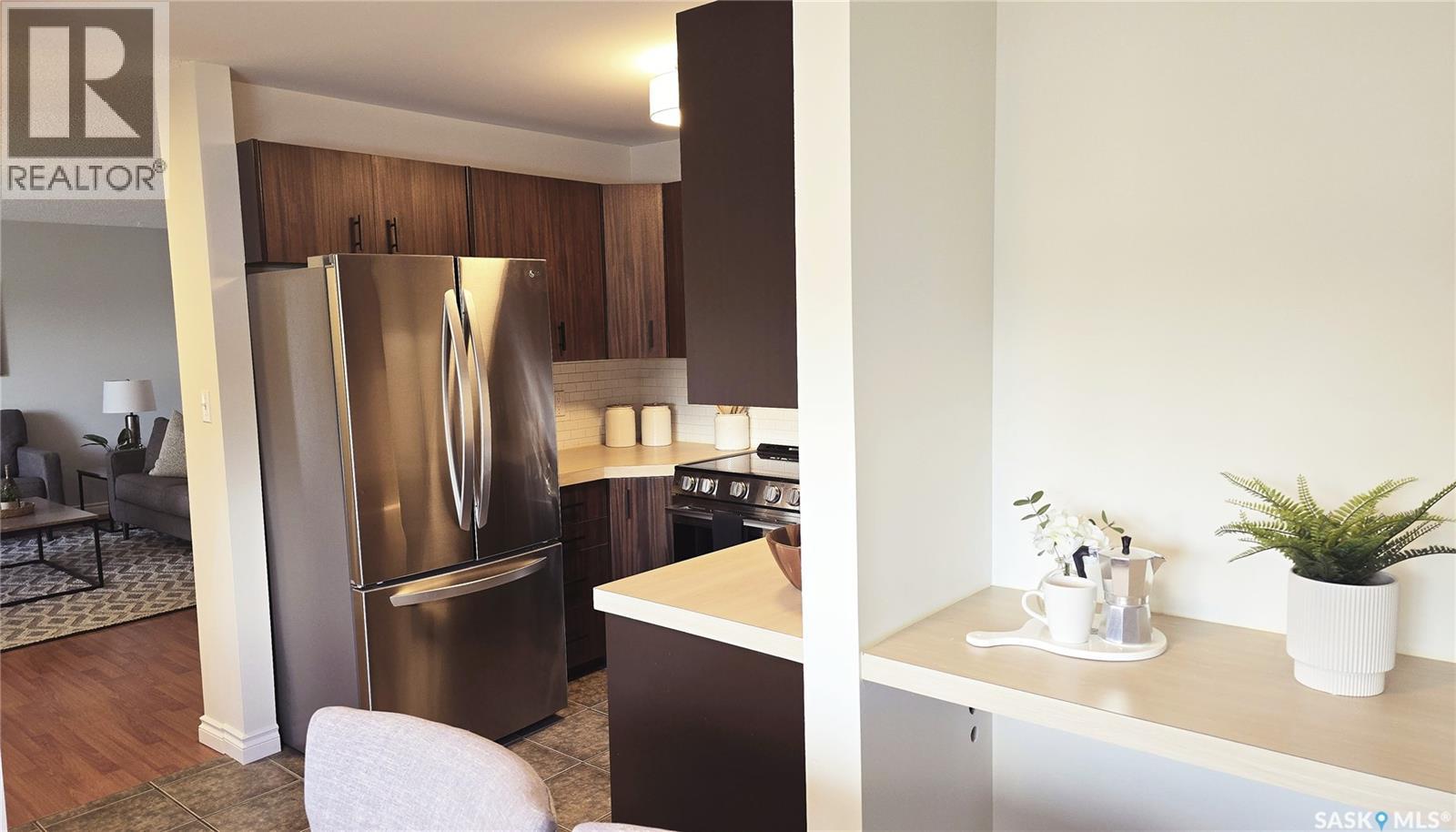 142 BLAKE PLACE - 6