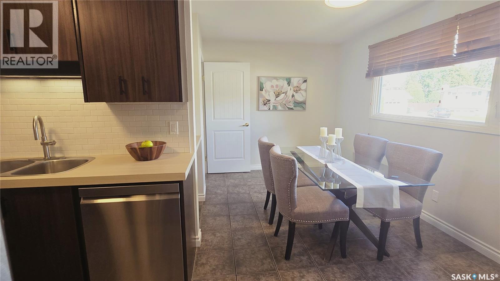142 BLAKE PLACE - Image 7