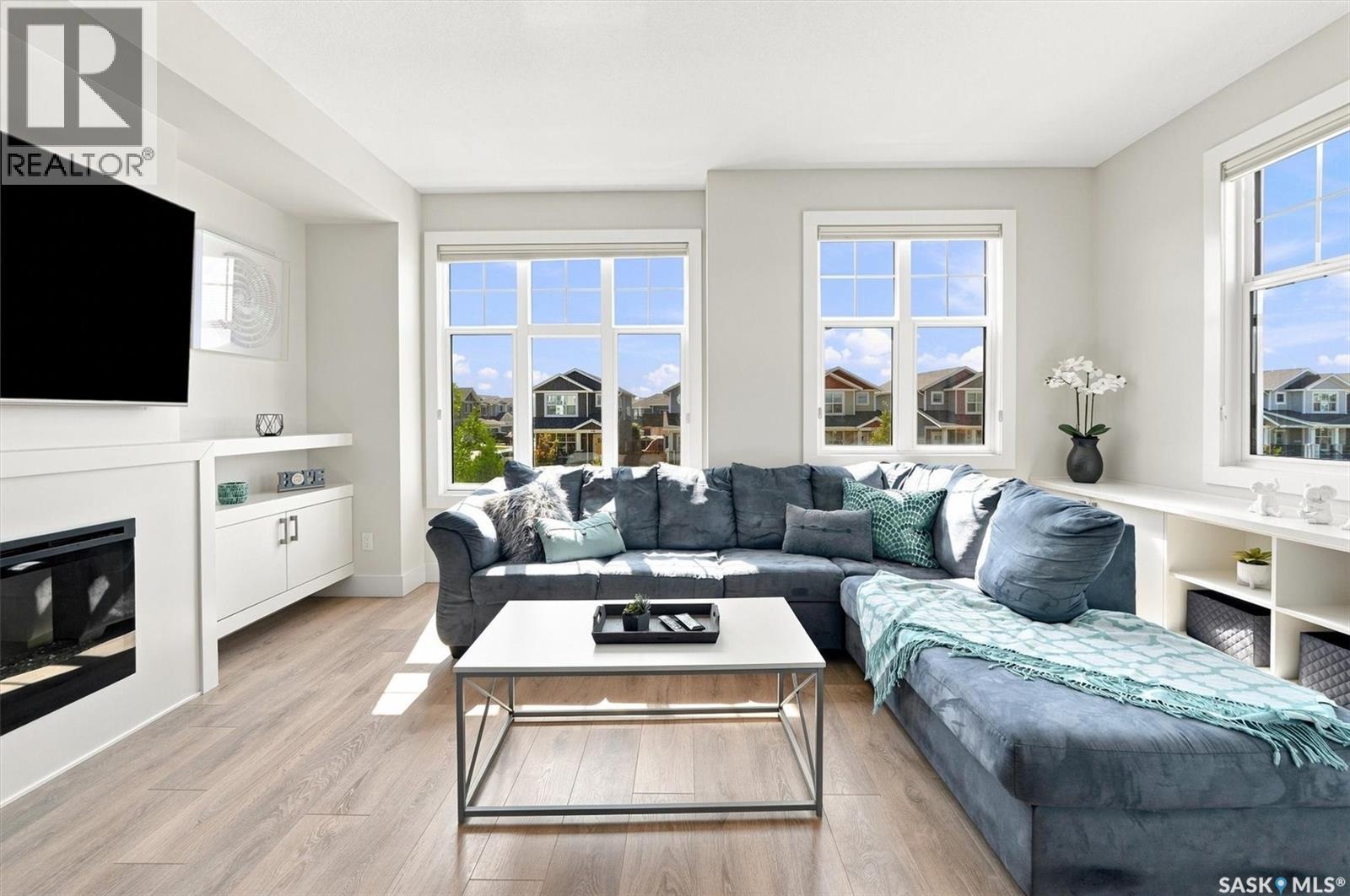 #703 Meadows BOULEVARD - Image 6