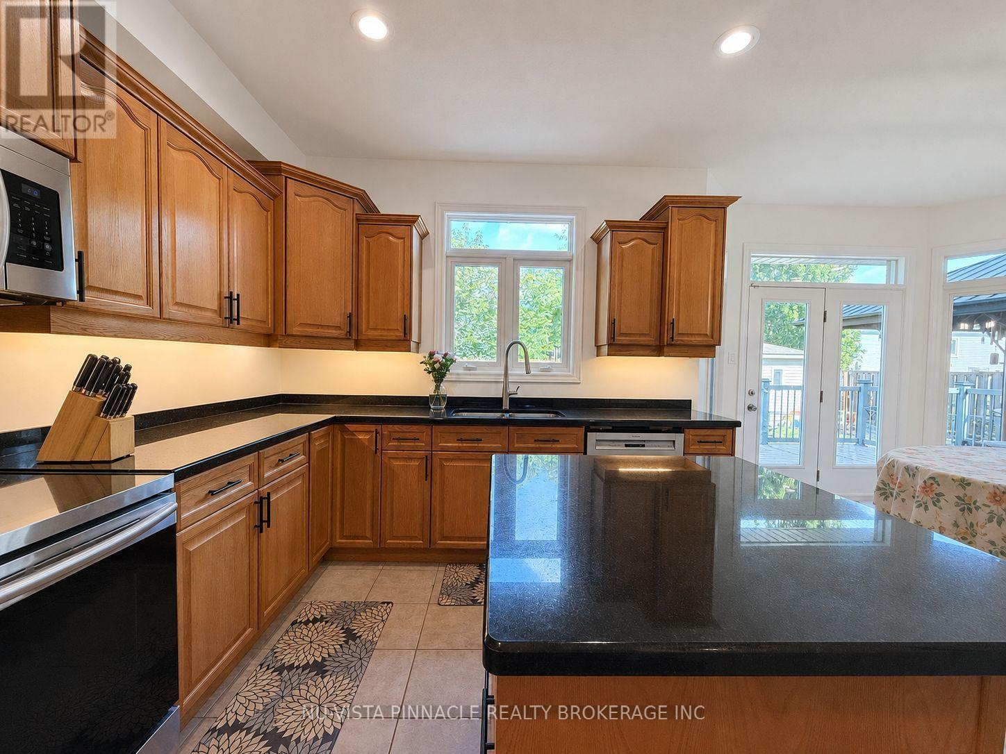 378 WHISKER STREET - Image 11