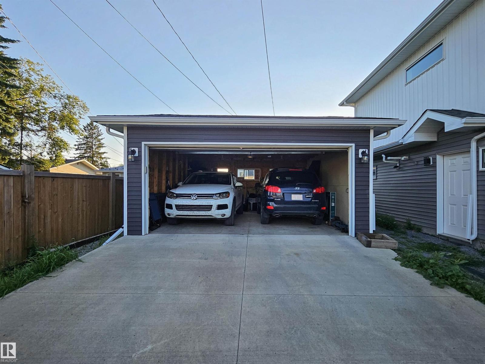 13309 104 St NW photo 4 — MLS® E4501917