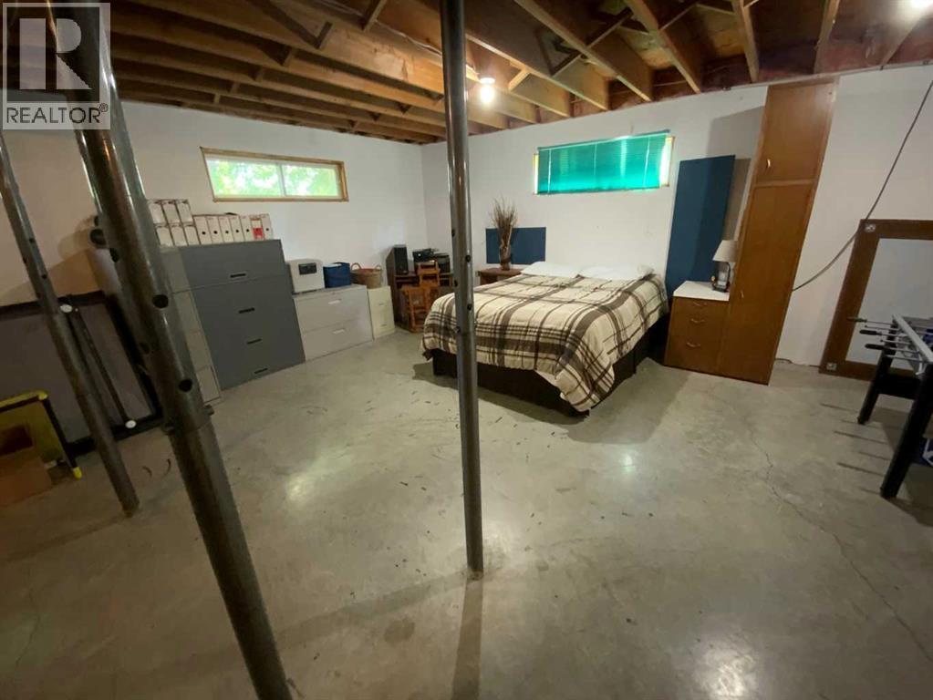 231052 330 Township - 24