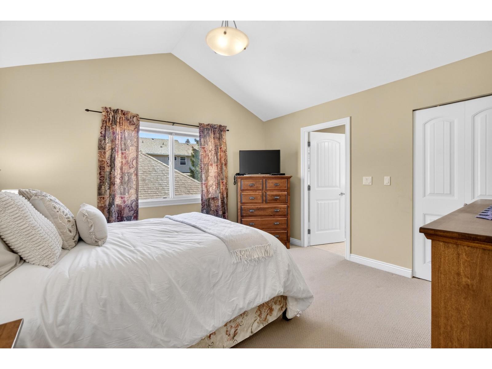5970 164 STREET, Surrey