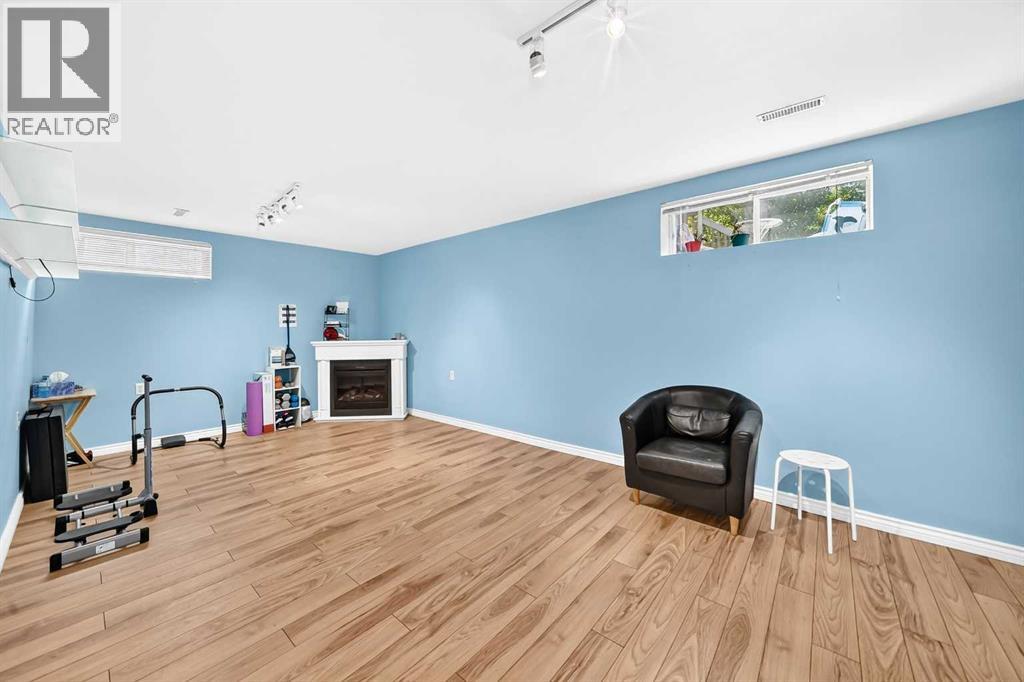 220 Shawbrooke Manor SW - 41