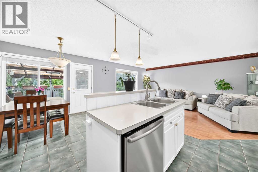 220 Shawbrooke Manor SW - 12