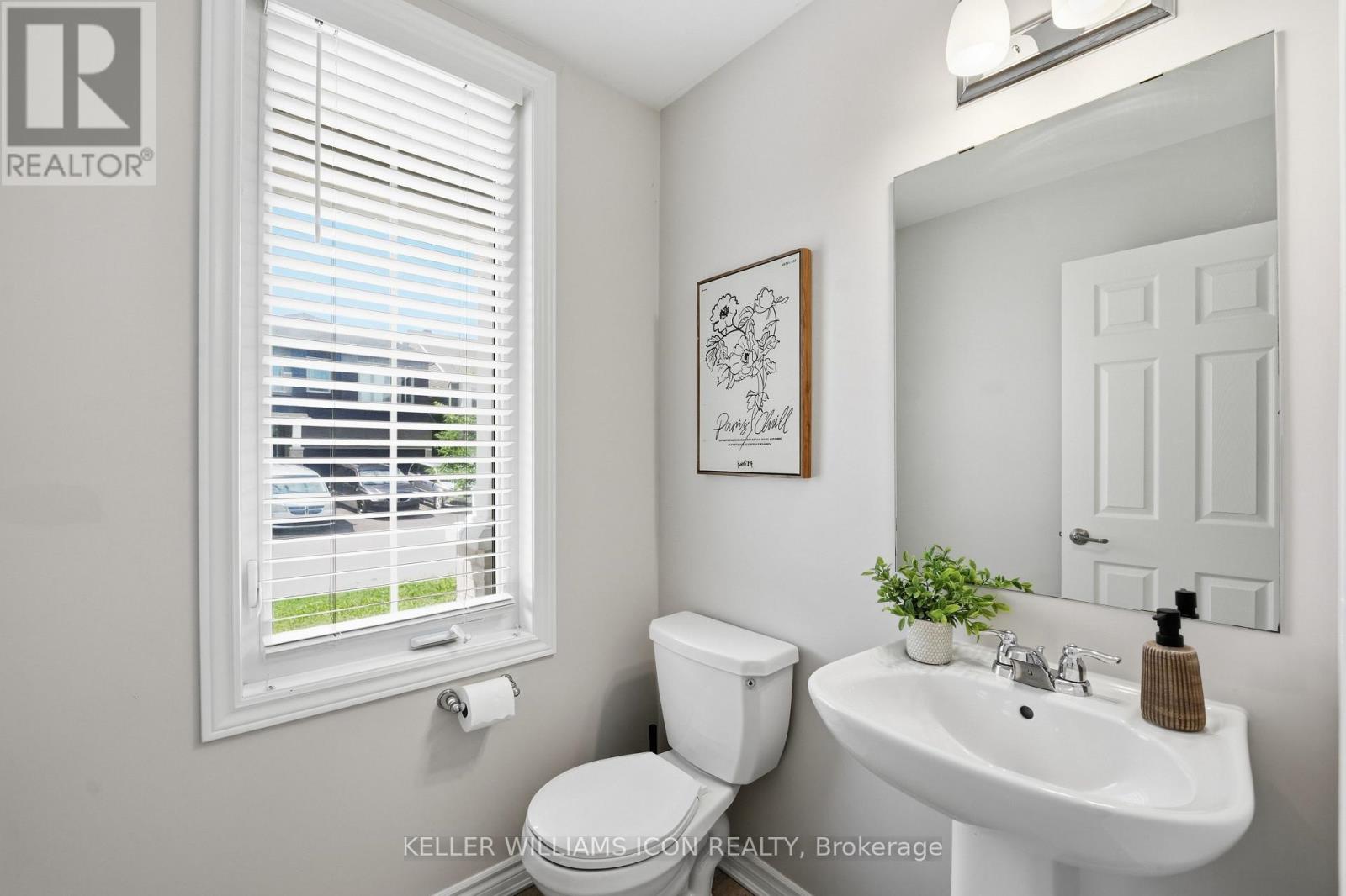 404 APHELION CRESCENT - Image 20