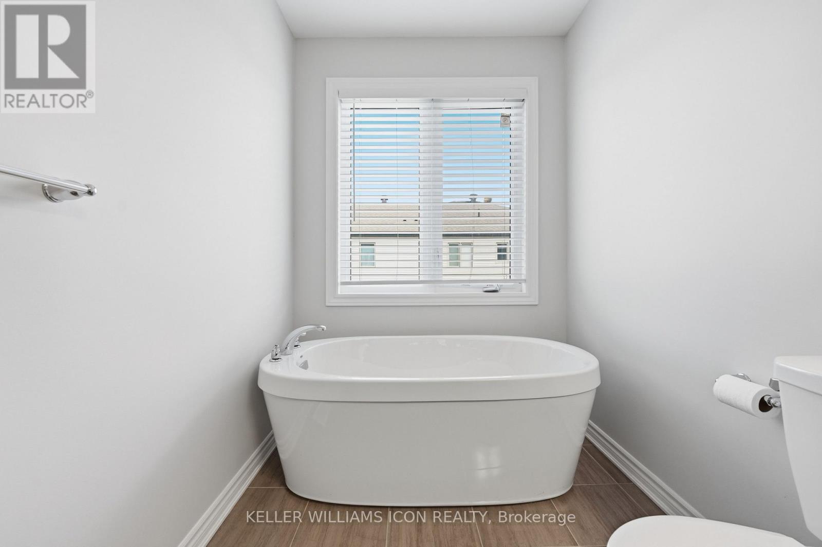 404 APHELION CRESCENT - 26