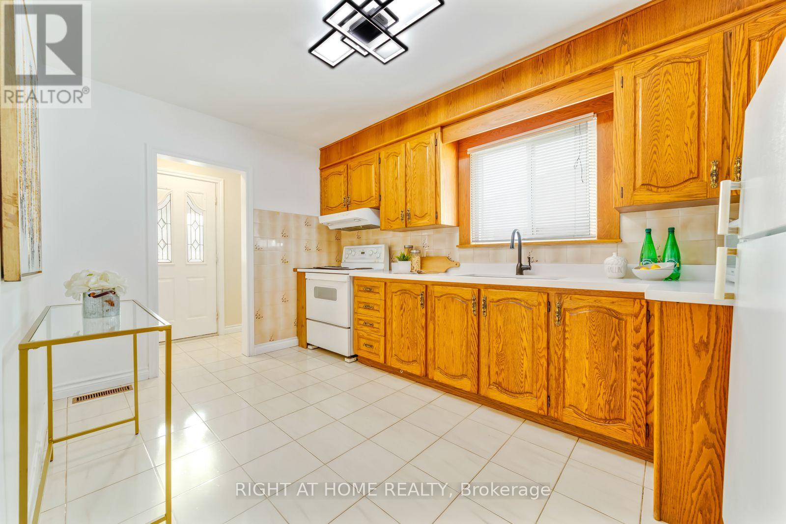 19 MARTORINO DRIVE - 12