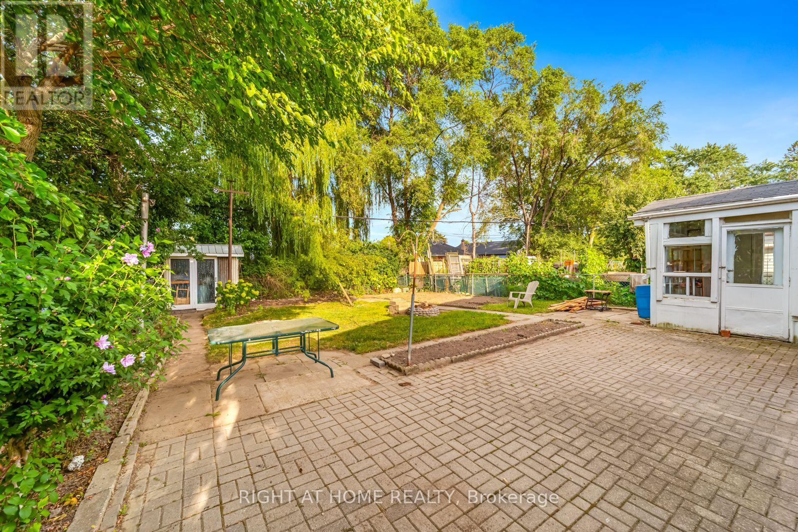 19 MARTORINO DRIVE - Image 31