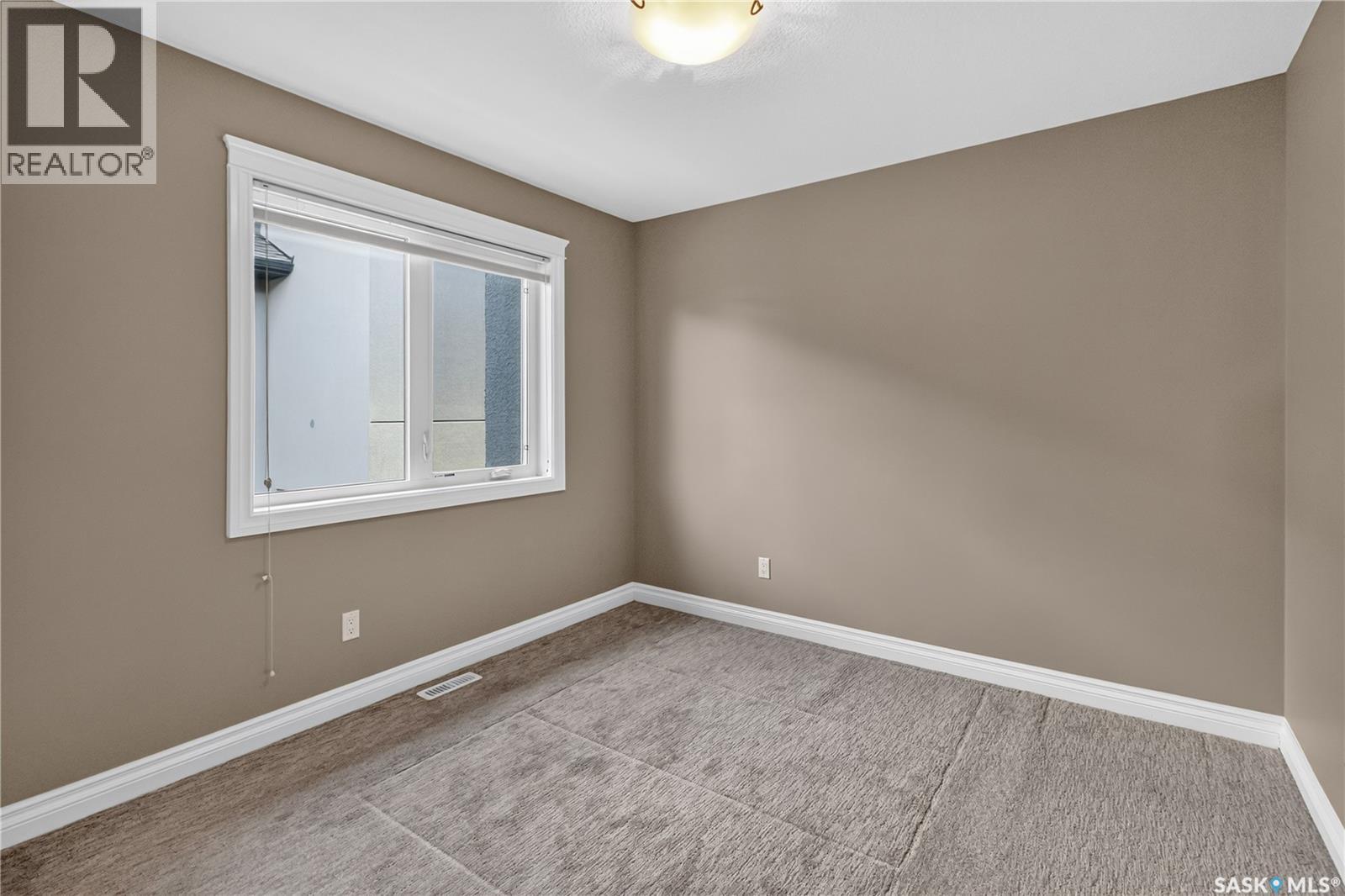 226 Mahabir COURT - 9