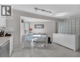207 1500 Ostler Court, North Vancouver, BC V7G2S2 Photo 8