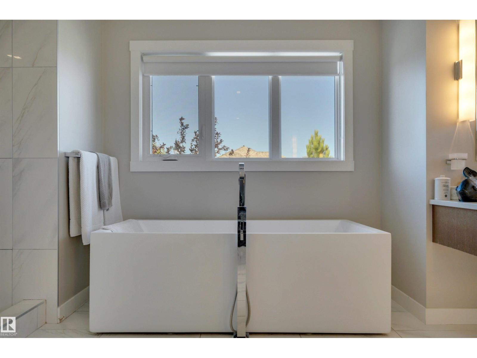 5047 MCLUHAN RD NW - Image 39