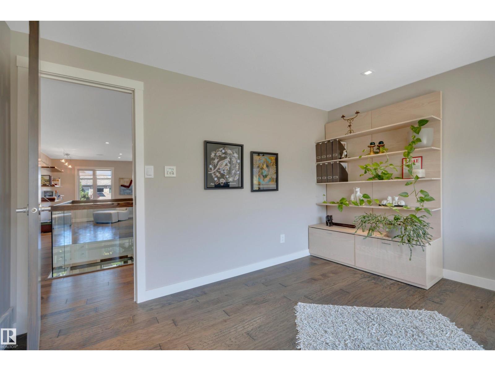 5047 MCLUHAN RD NW - 44