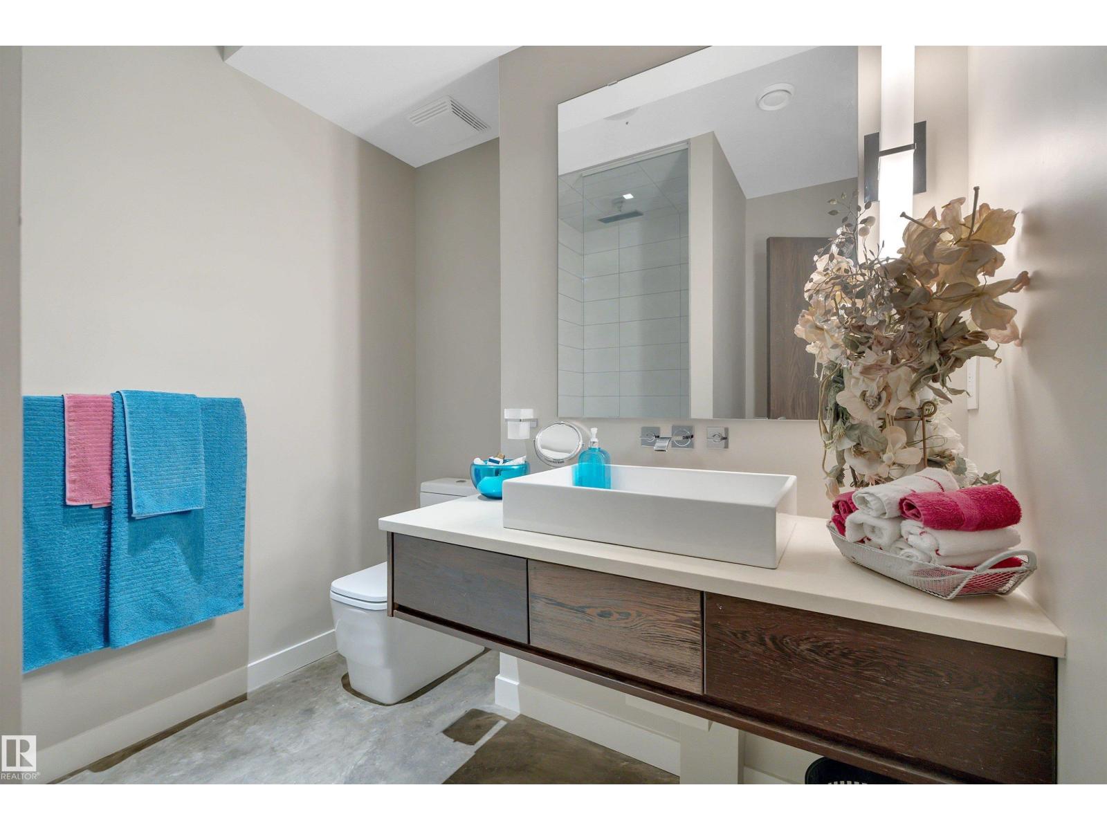 5047 MCLUHAN RD NW - 52