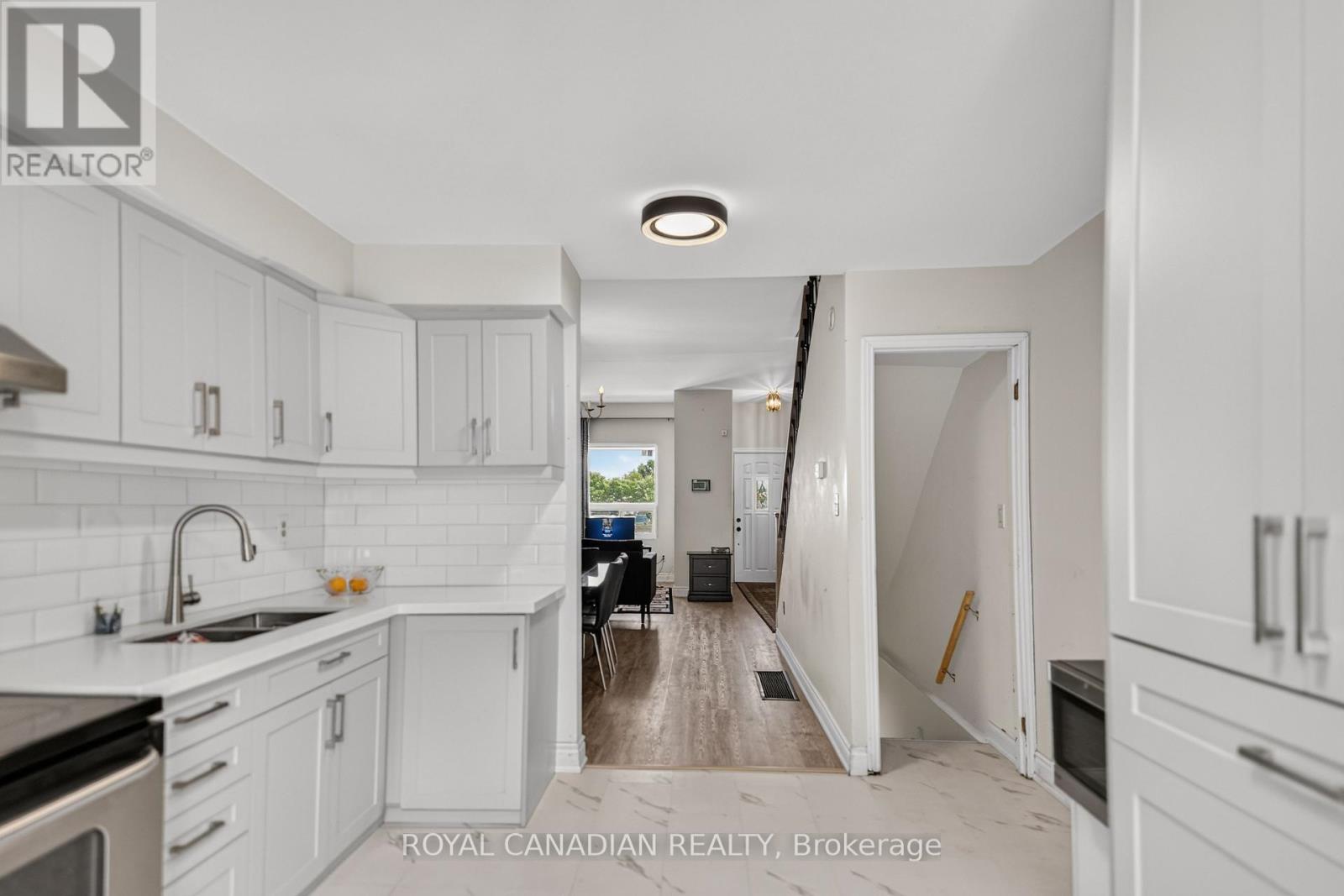 2538 ST CLAIR AVENUE W - 23
