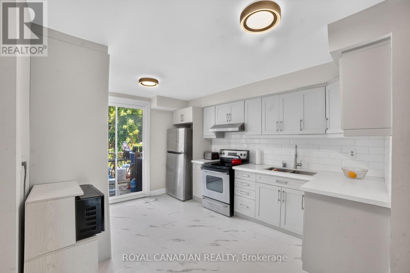 2538 ST CLAIR AVENUE W - 24